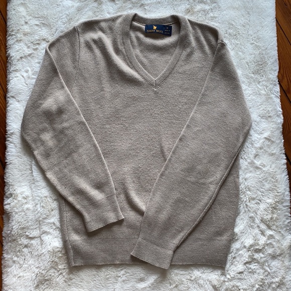 Men’s V Neck Sweater - Picture 4 of 5